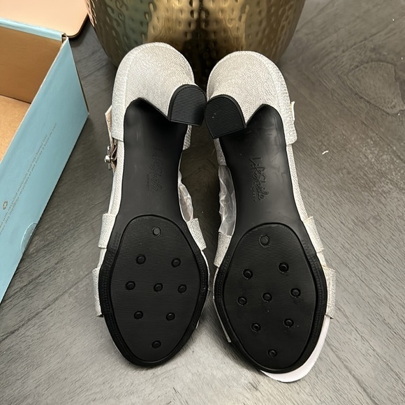 LifeStride Carlyle Peep Toe Pump (WIDE) - Picture 3 of 11